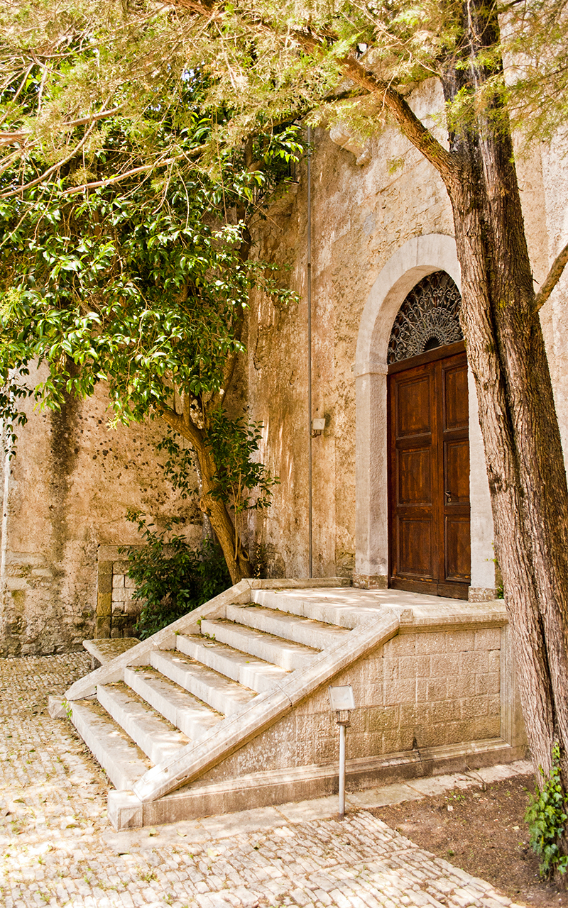 Beignet Limestone Solid Treads