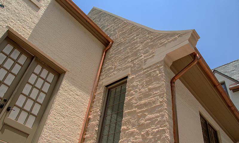 Custom Corbel and Splitface Indiana Limestone in a Random Pattern