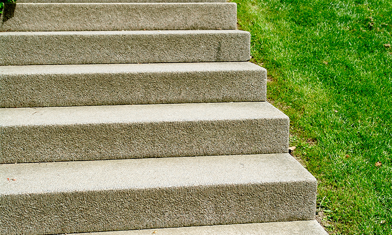 Sandblasted Indiana Limestone Treads