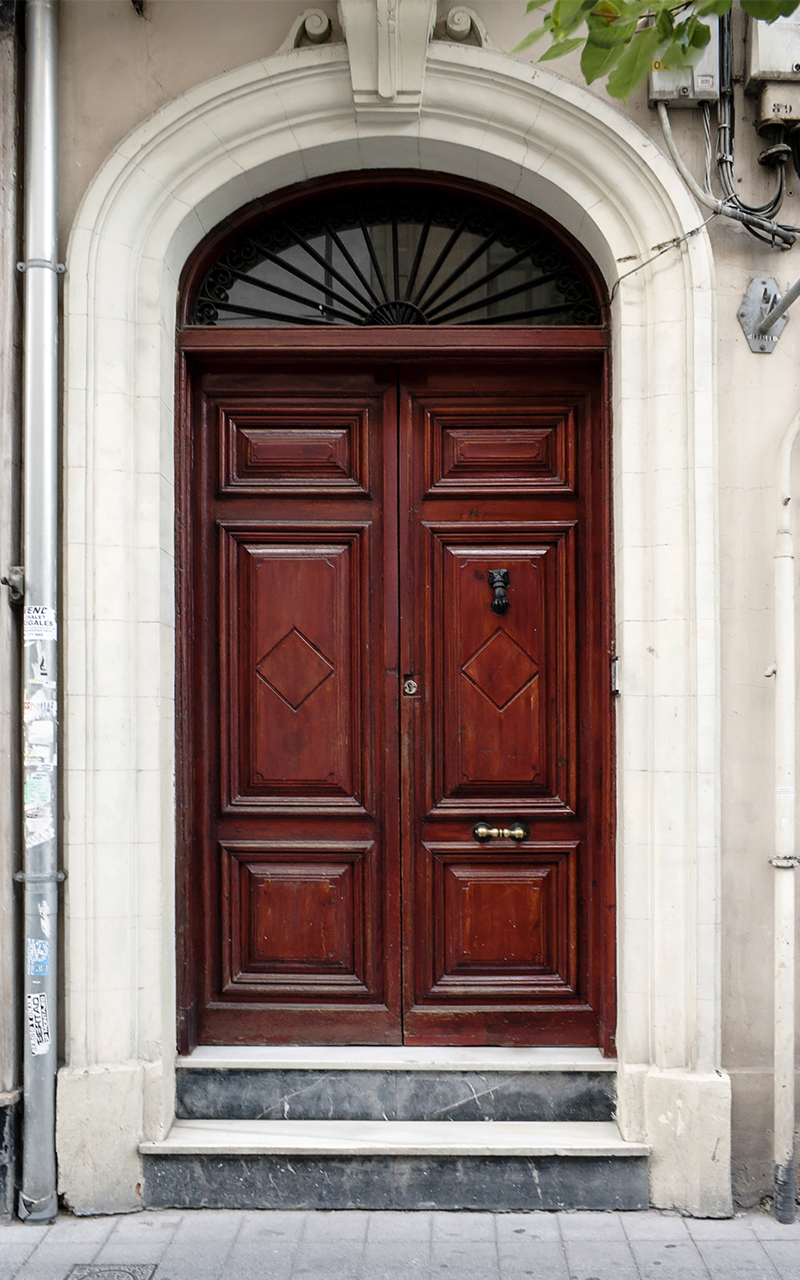 Beignet Limestone Entry Surround